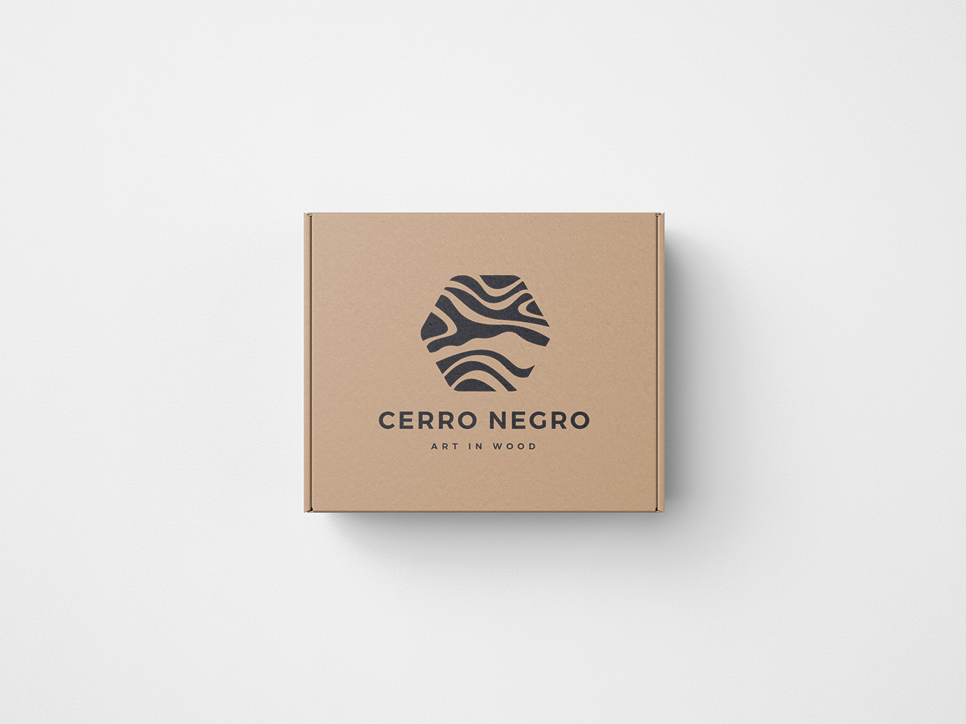 Caja de cartón con logo Cerro Negro